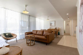 'Sage' at The Crest - Spacious ground floor apartment Forster